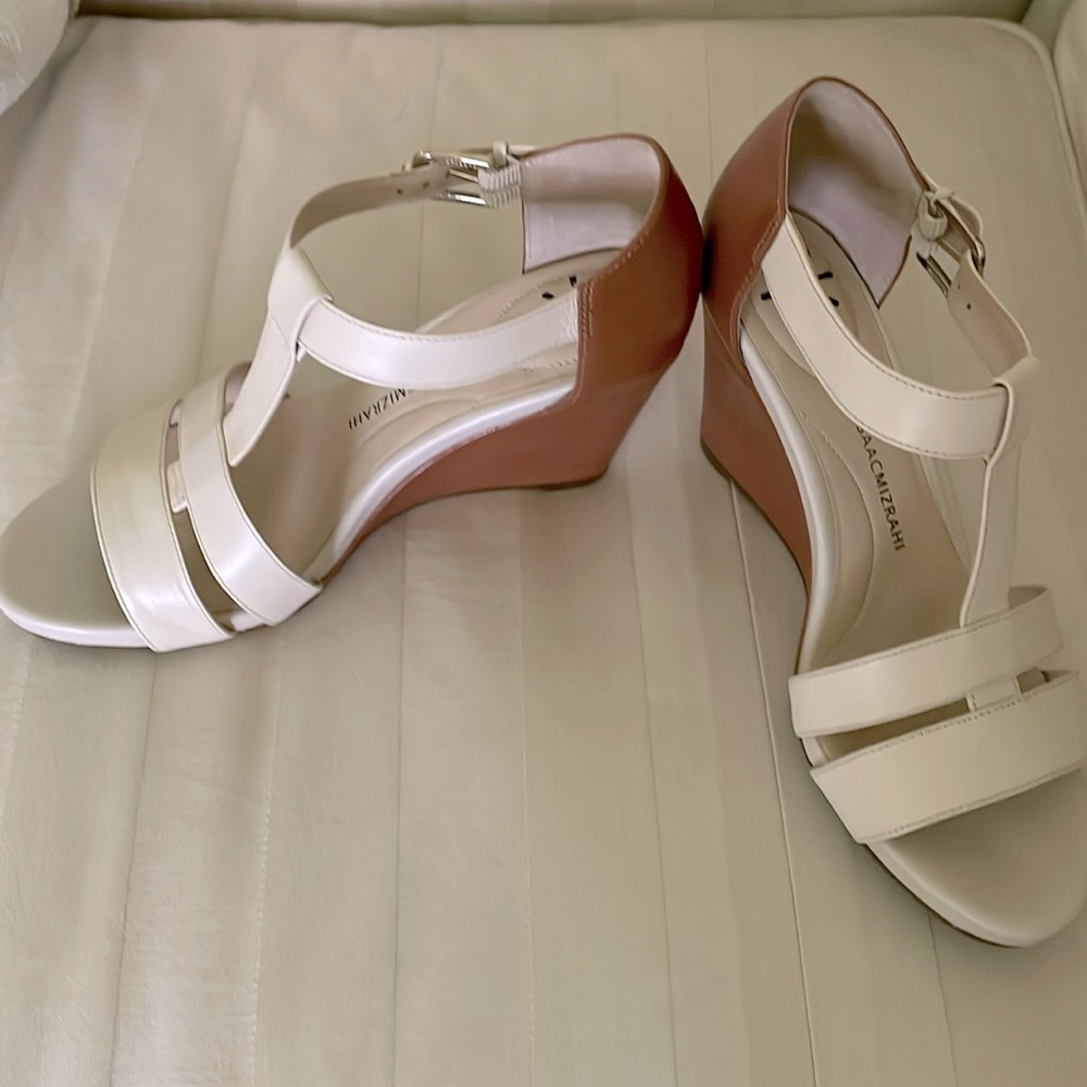 Isaac Mizrahi Women's White and Brown Wedge Sandals